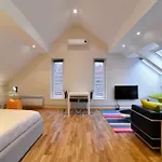 Studio In - Top Center